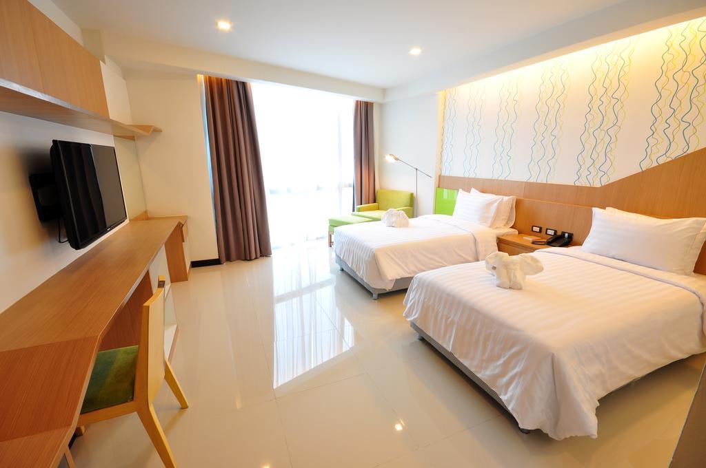 42C The Chic Hotel Nakhon Sawan Zimmer foto
