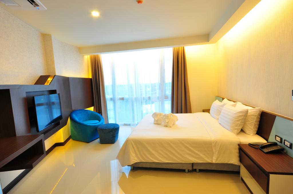 42C The Chic Hotel Nakhon Sawan Zimmer foto